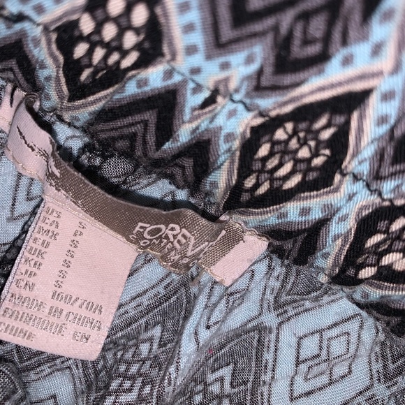 Forever 21 Contemporary Blue & Black Shorts size S - Picture 5 of 7